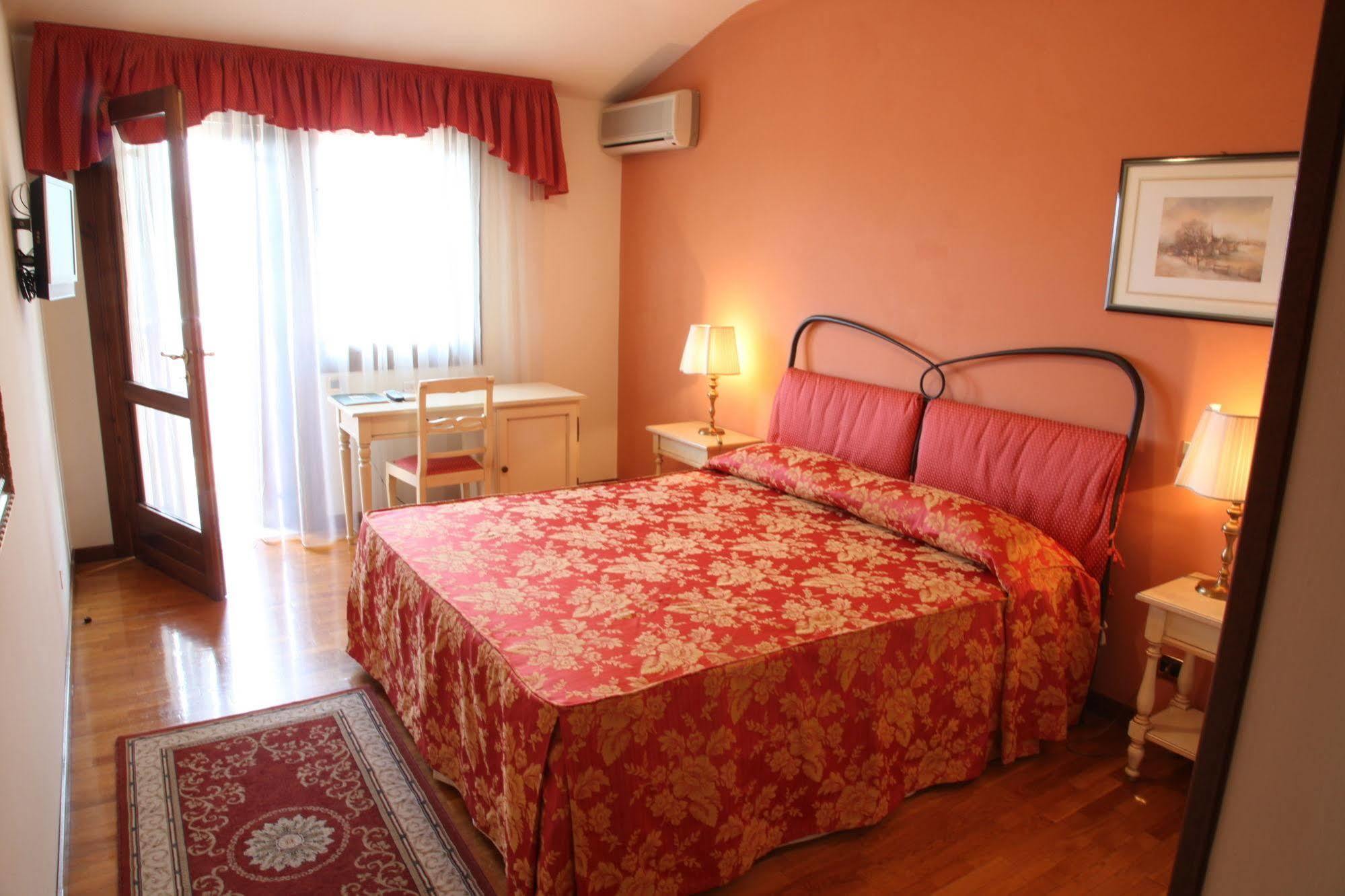 Hotel Ristorante La Rosina Marostica Bagian luar foto